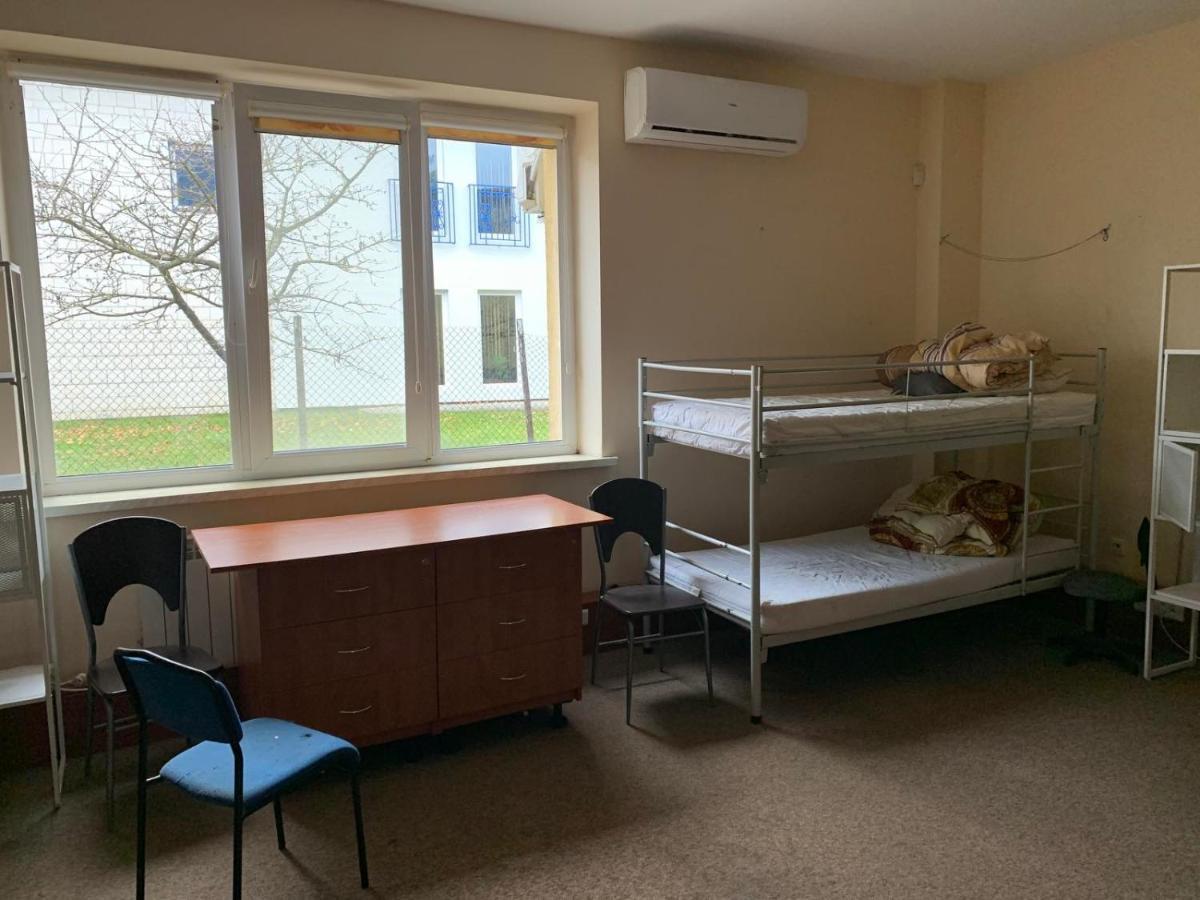 Amidi Hostel Piaseczno เพียเซตชโน ภายนอก รูปภาพ